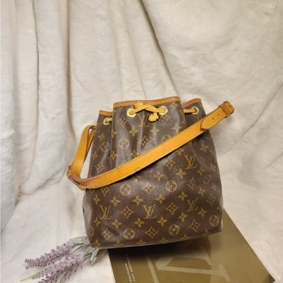 Authentic Louis Vuitton Petit Noe bucket shoulder bag - Picture 15 of 16